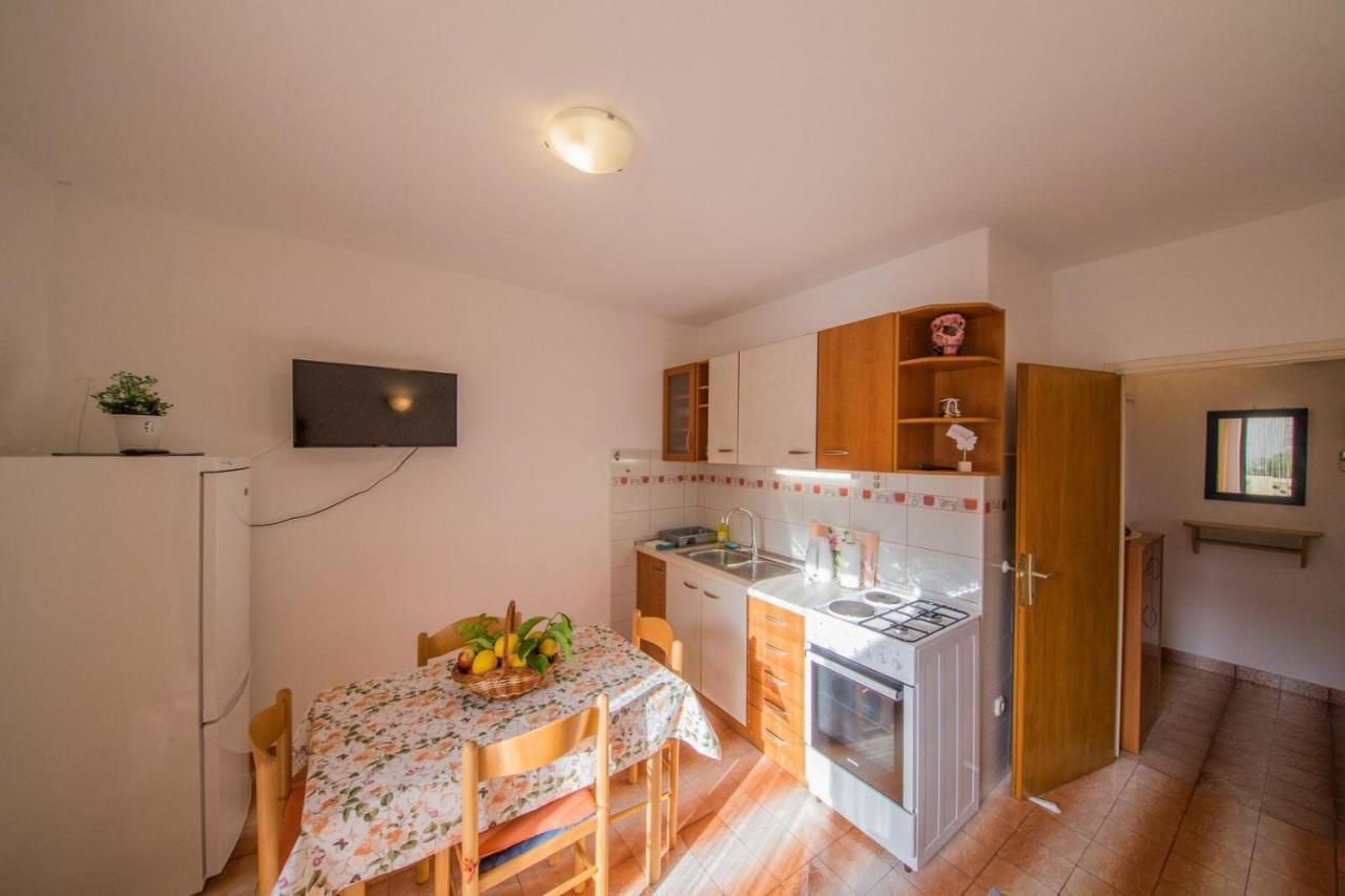 Apartmani Katija 코미자 외부 사진